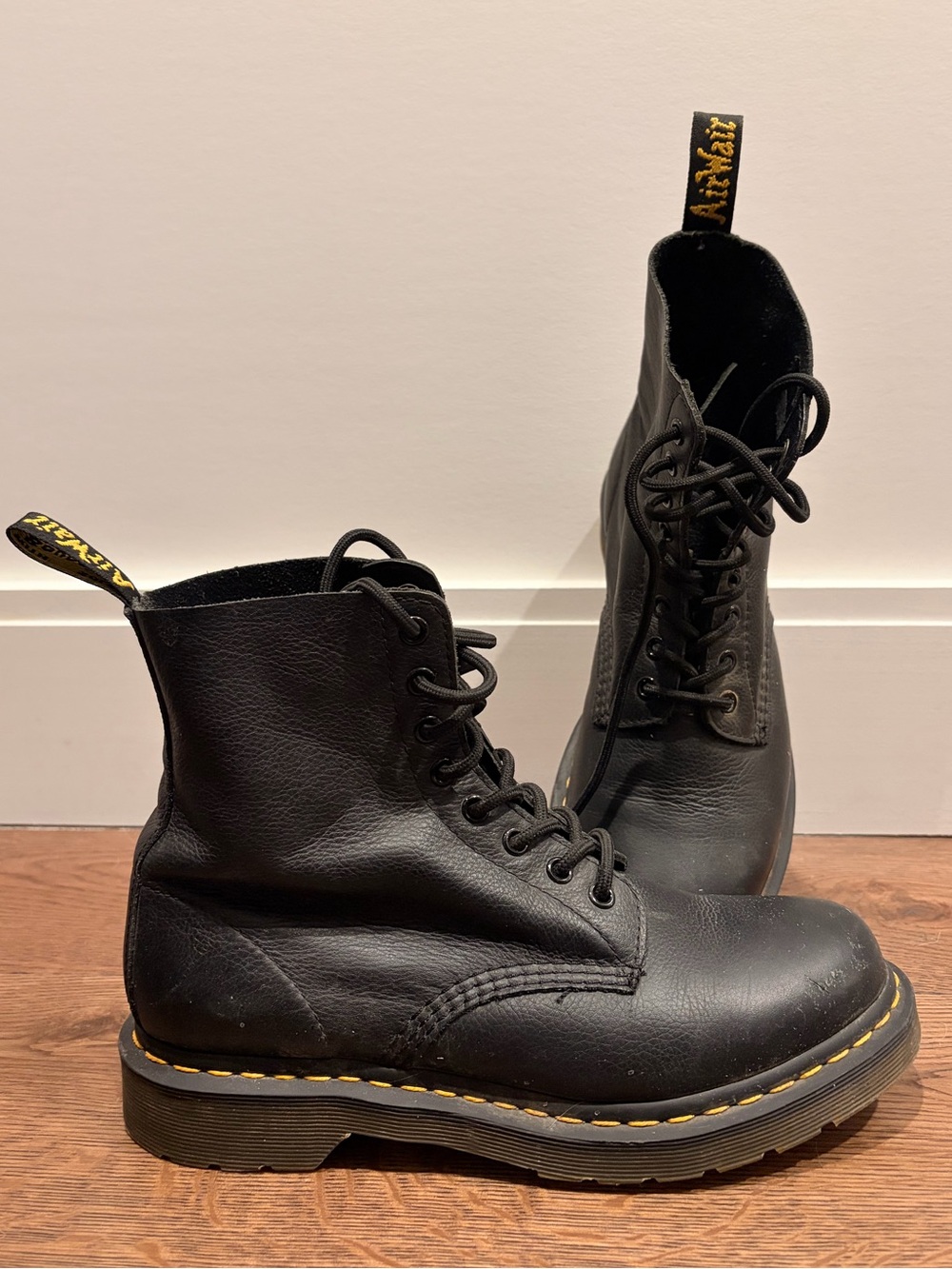 Women’s Dr. Martens 1460 Pascal Leather 8 Eye Boot